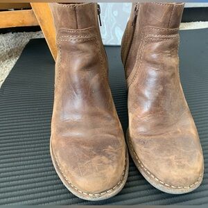 Clarks Brown Leather patina finish Boots 10